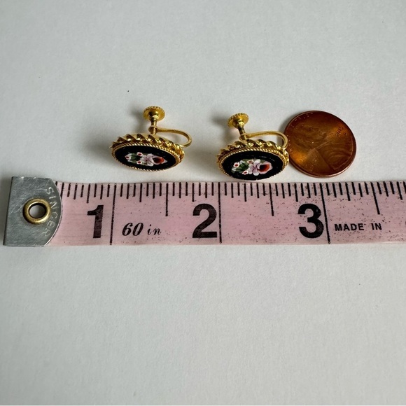 Micro Mosaic Black Floral Earrings Gold Screw Back Vintage Roma Italy Italian - Picture 6 of 7